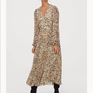 Leopard Print dress. Size 6. Worn once.